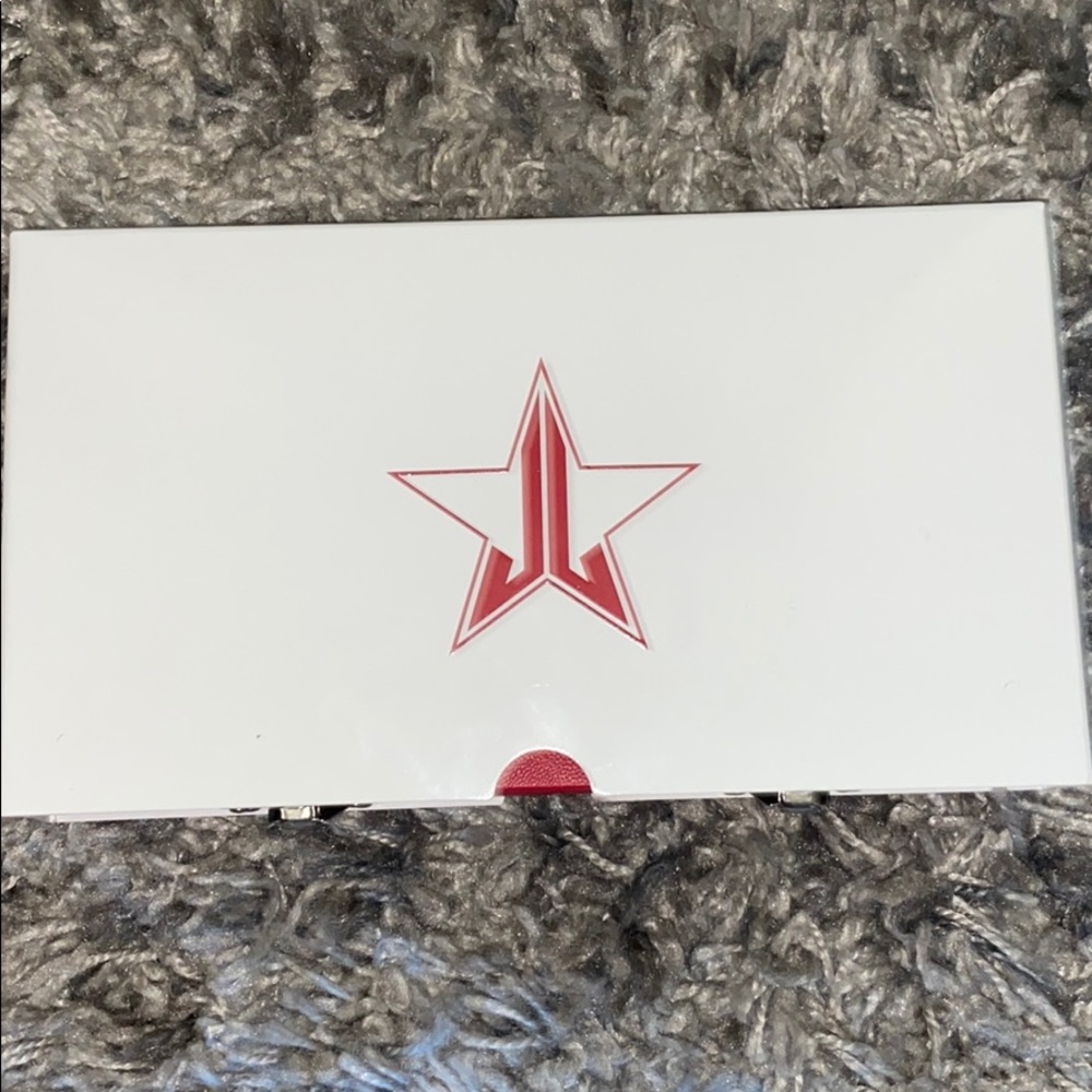Jeffree Star Blood Sugar palette